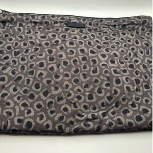 Gucci Grey Leopard Print Large Clutch Bag